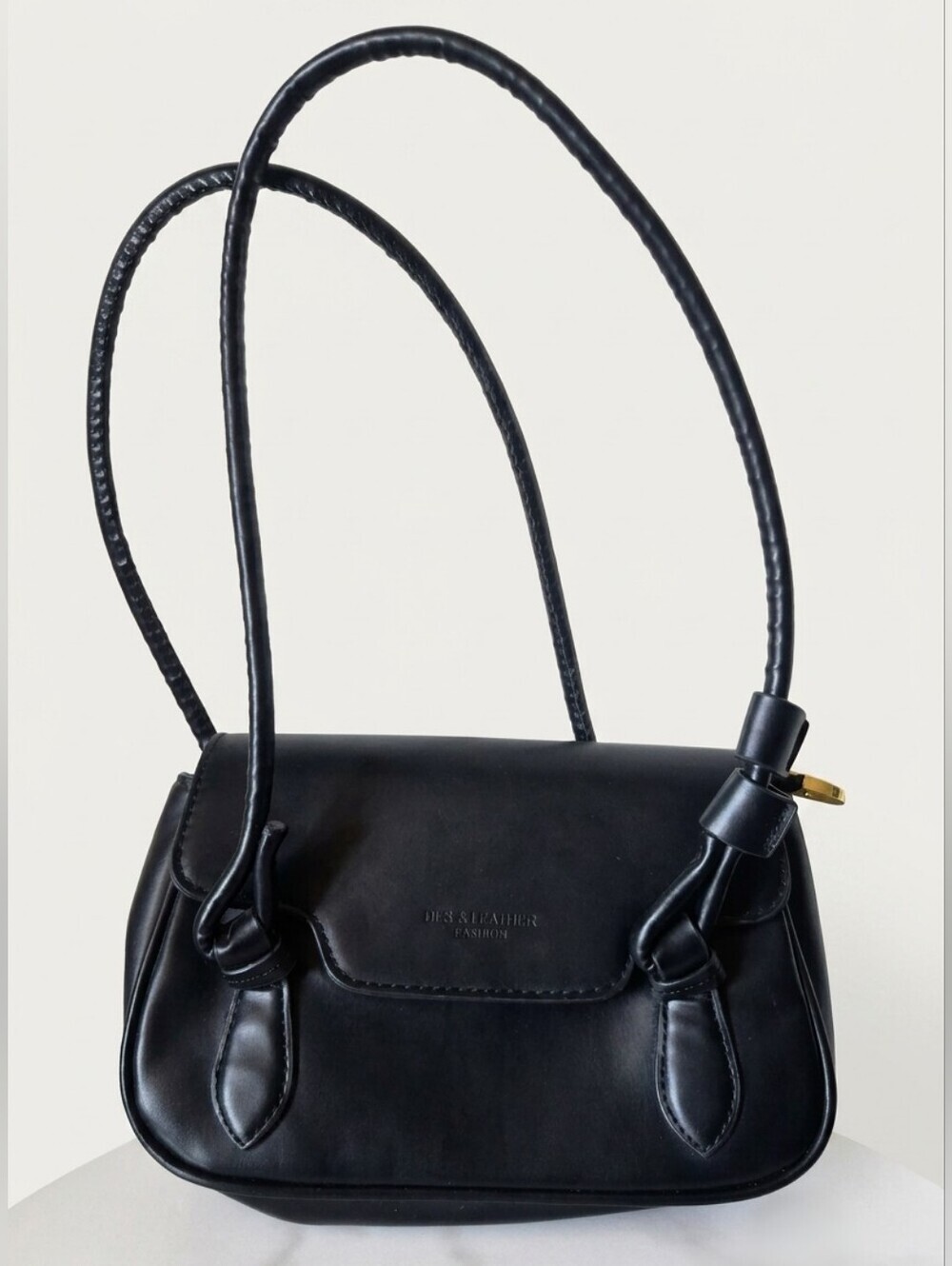 ๐Black DFS & Leather Fashion Handbag๐ค